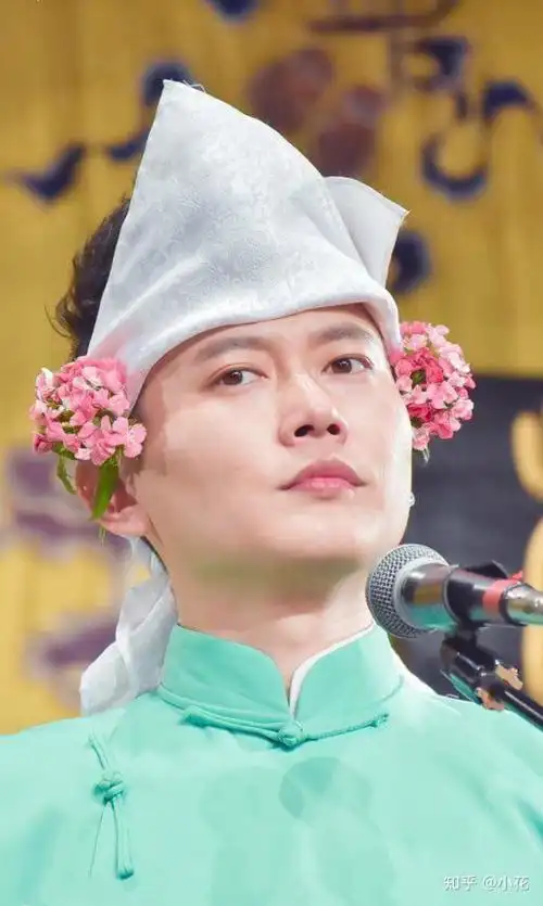 除上海三宝黄鹤楼外你最喜欢孟鹤堂周九良的哪段相声最喜欢孟鹤堂表演