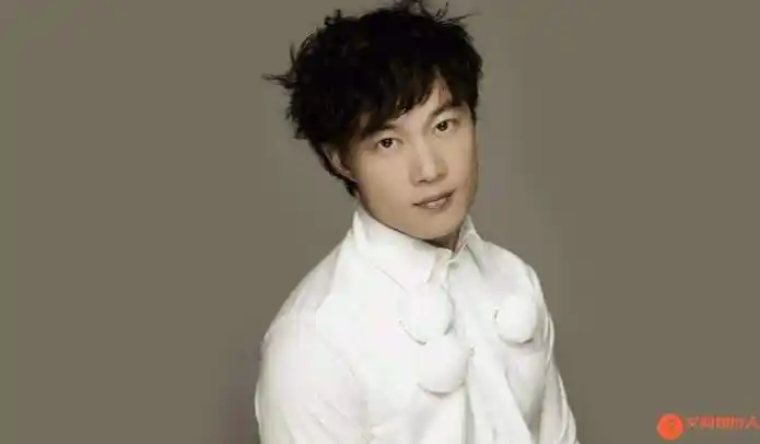 陈奕迅_华语流行乐男歌手,演员,作曲人 - 艾问知识人