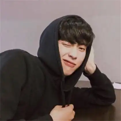 阳光爱笑的男生头像笑的有点呆呆的有点腼腆的