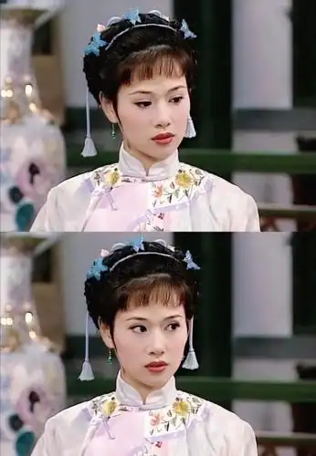 在《金玉满堂》中,她也一人分饰二角,妥妥的演技担当.