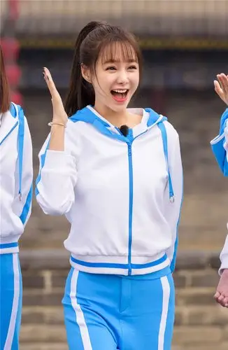 沈梦辰我们来了第二季最新剧照图片驭马驰骋