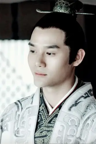 王凯《琅琊榜》【萧景琰】赤焰少帅林殊从小到大的好友,性情倔强,被