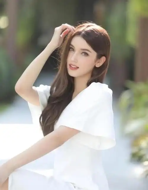 今年的泰国小姐大赛中的参赛佳丽,每个人都比一线女