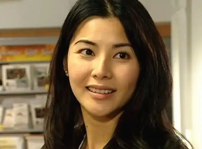 郑伊健蒙嘉慧罕见秀恩爱坐双人皮艇在海上自拍动作表情神同步