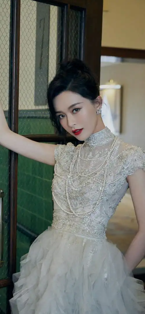 "文咏珊"手机高清壁纸·原图上传,记得查看原图再保存.