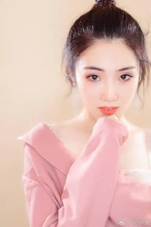 大陆女艺人 张可盈