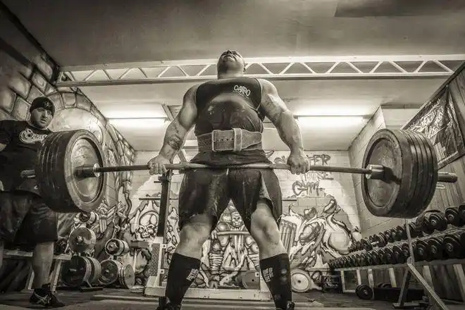 硬拉到底是练背还是练腿动作,这篇文章告诉你|肌群|杠铃|肌肉|背部