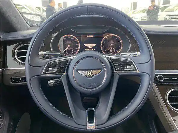 22款宾利欧陆gtv8性能轿跑港口实价出