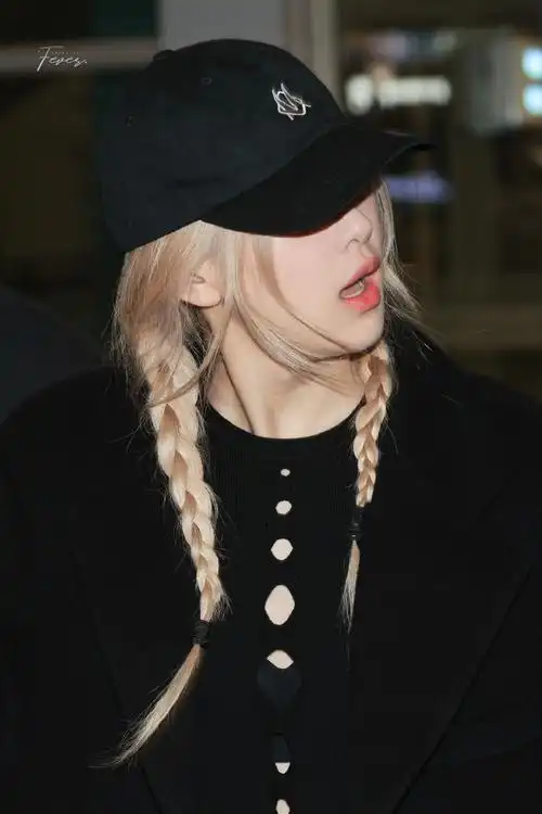 高清图朴彩英_rosepark预览①fever_211②allurelove_rose③朴彩英