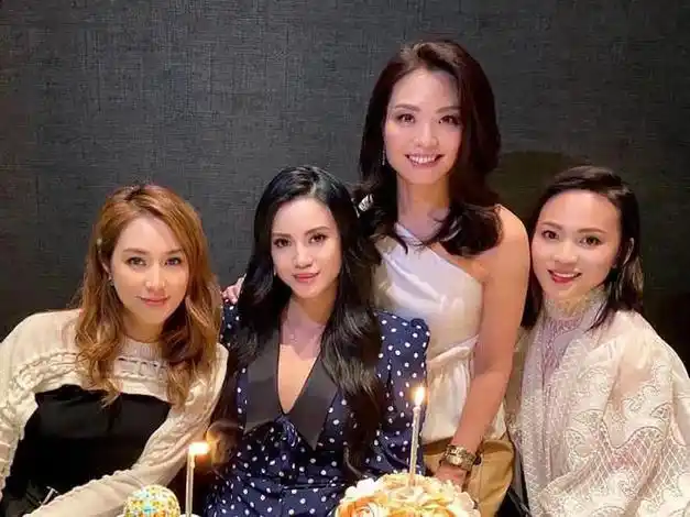 徐子淇阔太聚会站c位李嘉欣又镶边千亿豪门媳妇进化史