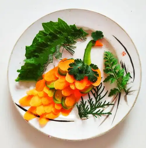 蔬菜手工拼盘图画