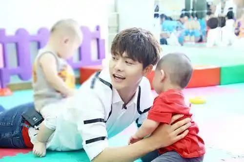 马天宇:好男儿选秀出道,唱歌演戏都不错,童年经历让他珍惜一切_姐姐