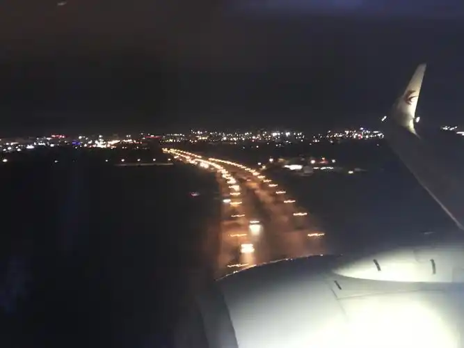 飞机上看夜景中的成都