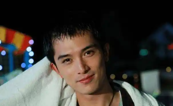 于台北的邱泽,演过很多影视剧,也曾经拥有超高人气_事业_时候_电视剧