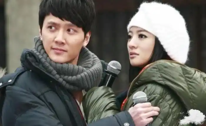 冯绍峰结过婚吗42岁冯绍峰出道多年情史丰富冯绍峰以前有结过婚吗