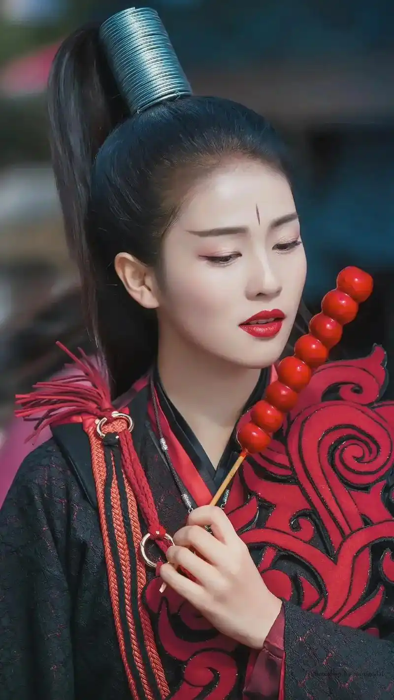 我鹿的红衣简直绝了.#白鹿 #白鹿my #招摇白鹿 #周生如 - 抖音