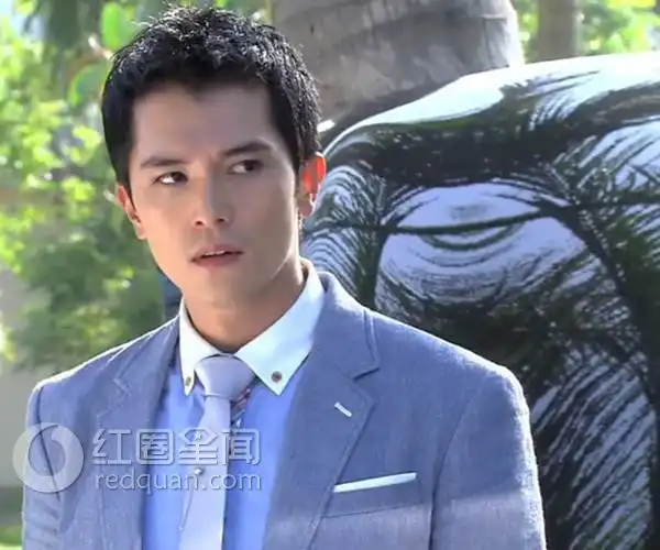 令很多内地观众认识了邱泽这个人,后来又凭借着第二部电视剧《爱情