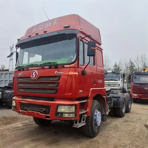 出售精品二手欧曼牵引车 双驱轻体可分期半挂牵引车-阿里巴巴