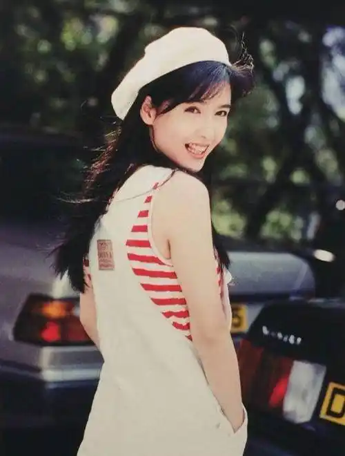 独家分享:直男女神周慧敏甜美又时尚,这些旧照让人忍不住想收藏_头发