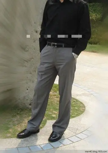 正装:深情演唱《筷子兄弟的老男孩》