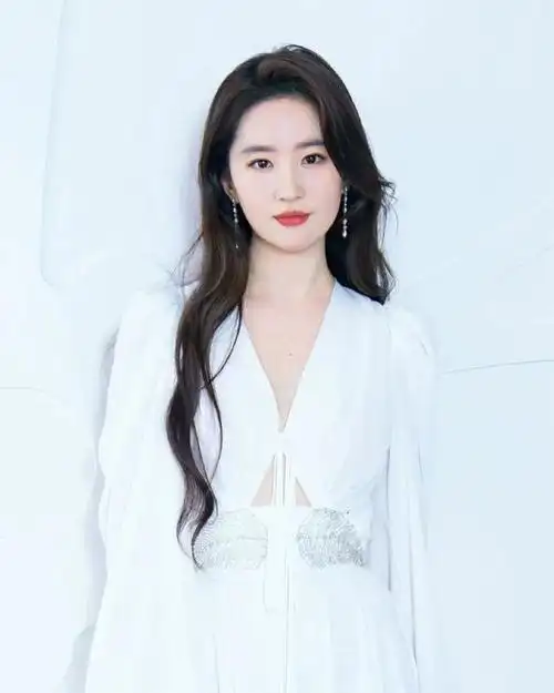 神仙姐姐:刘亦菲唯美画面及情感历程