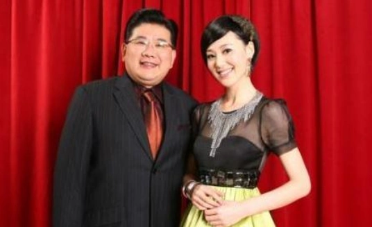 刚被央视"退货",就绯闻缠身的主持人王冠,隐藏不为人知的一面