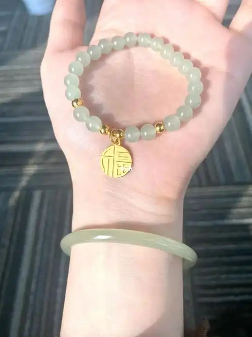 5cm,22颗6mm玉珠子,4颗4mm小金珠,2颗2mm小金珠.