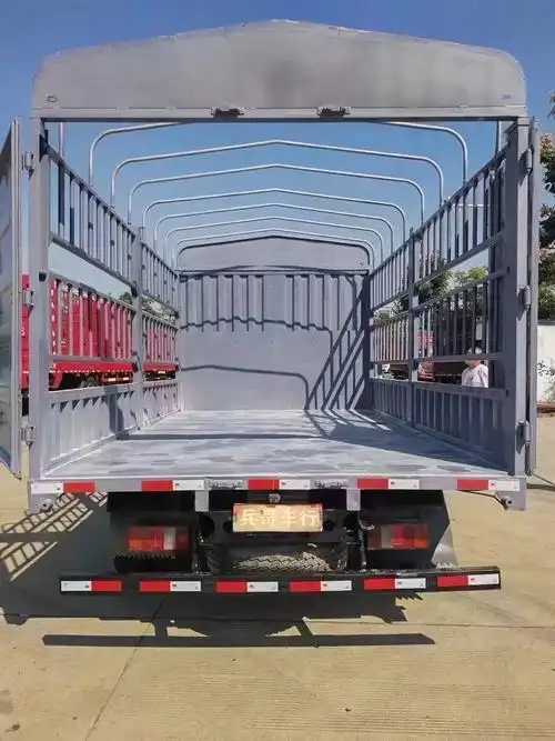 21年10月入户重汽豪沃悍将高栏货车,4.2*2. 3内空, - 抖音