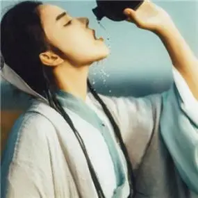 女生头像喝酒丧系颓废图片大全