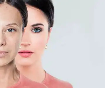 老龄化晚婚年轻和年长的女人.老龄化和青年概念.前后, 青春和晚年.