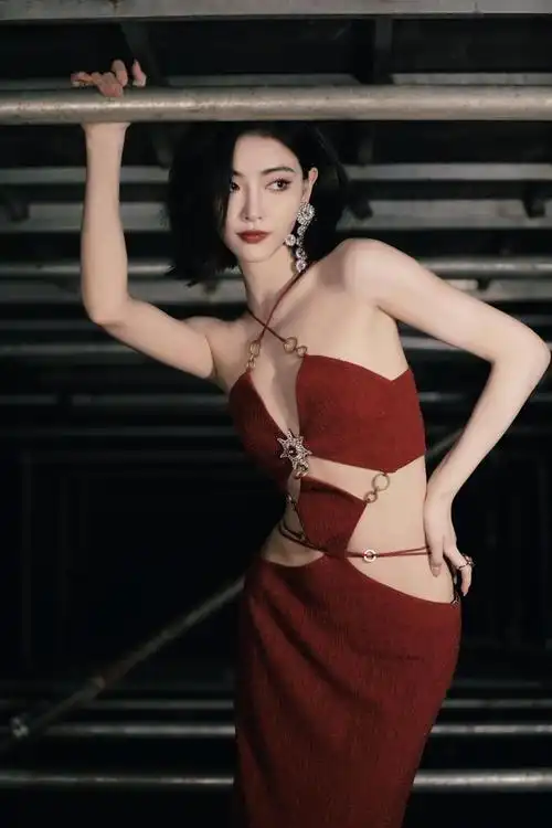 许佳琪生日写真大片#@许佳琪kiki祝许佳琪生日快乐,所愿皆成