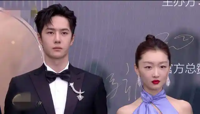 微博之夜红毯刘亦菲靠脸撑王一博帅回来姚晨我土但我自信