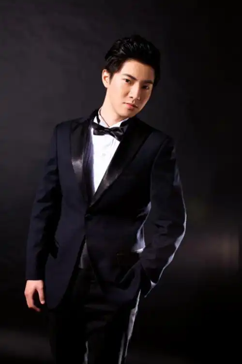 现代型新郎礼服怎样搭配更出众|礼服知识|萨维诺西服定制