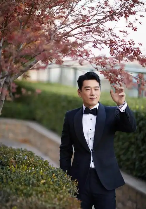 演员王耀庆,为了省房租娶了房东的女儿,结婚20年零绯闻