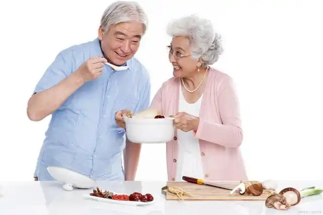 为老年人设计"第四餐",健康生活从饮食开始