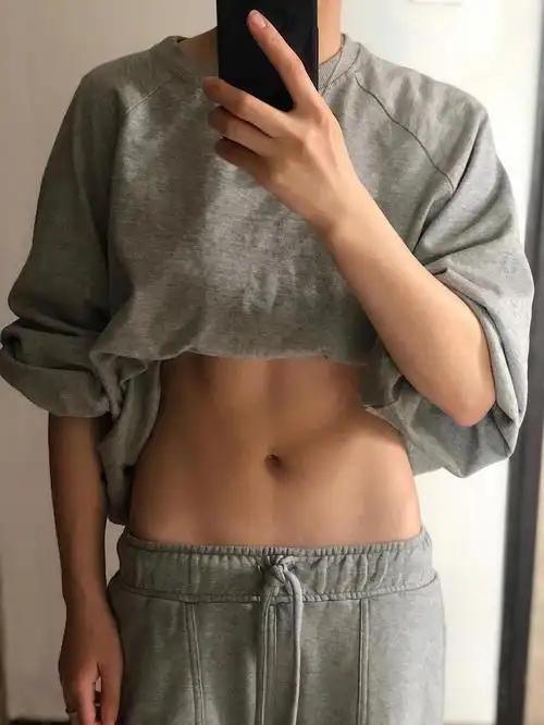 女生练腹肌也太难了