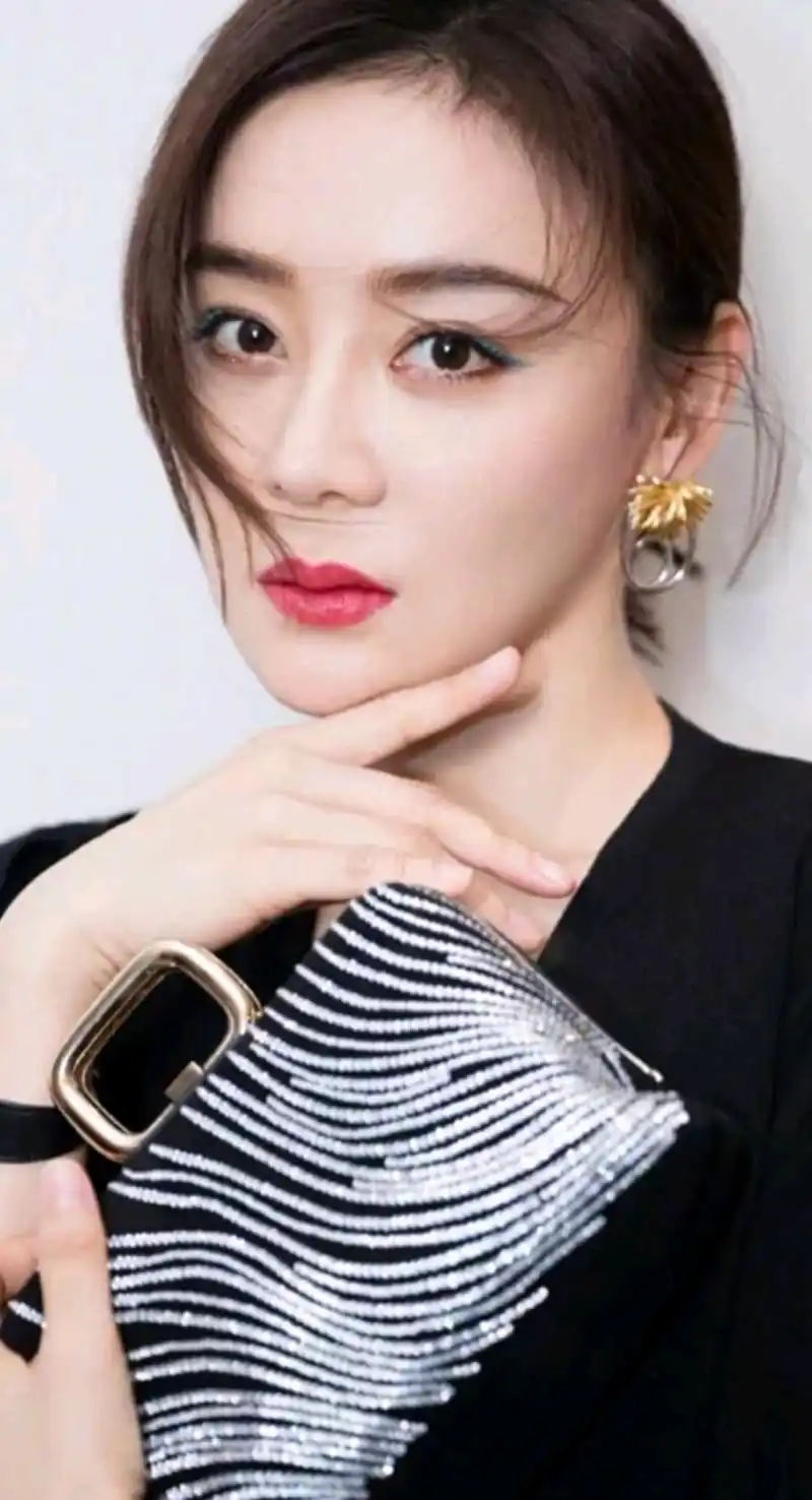 袁姗姗美照,喜欢吗?评论区告诉我!