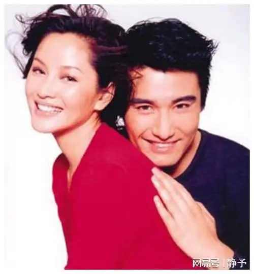 胡兵瞿颖:三十年情缘,友情胜过爱情的真挚之美|恋情|娱乐圈|胡歌老婆
