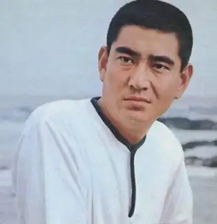 孤情高仓健一生只爱一个人