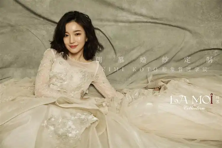 朗慕婚纱礼服定制_私人婚纱定制_相册详情_婚纱定制