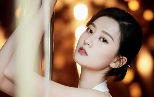 乔欣性感礼服图片壁纸55