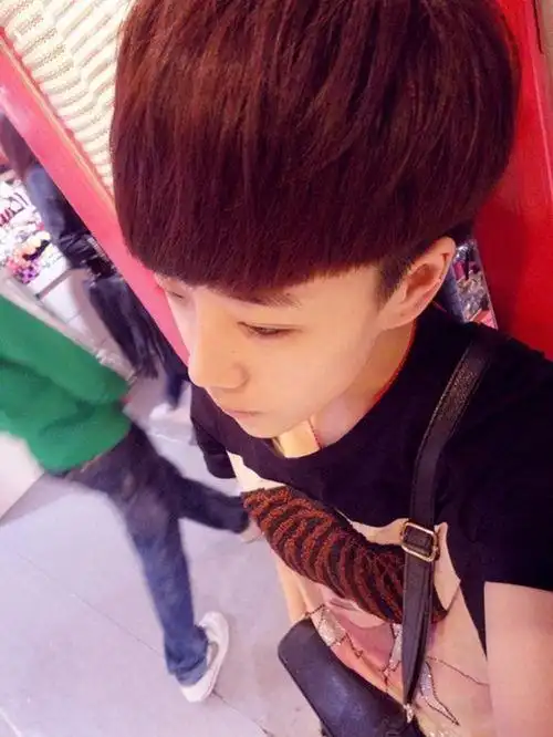 帮忙找一下比较帅的非主流男生头像