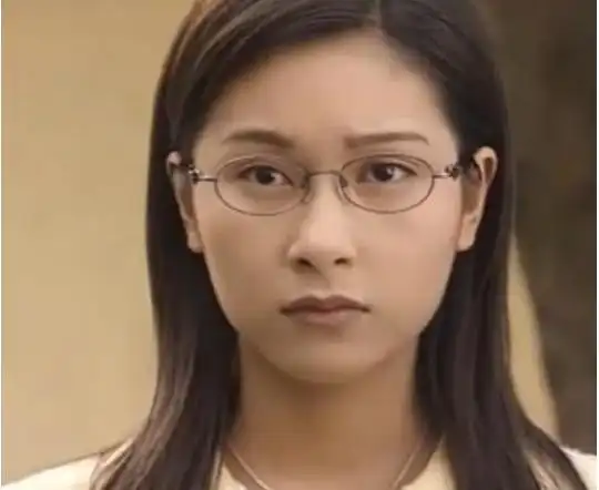 秒杀同剧的搭档,96年亚姐冠军陈炜啊5/ 22杨恭如出生于一个富裕的家庭