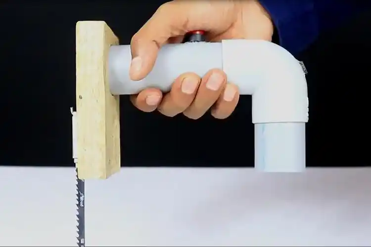 牛人自制的手电锯,简单实用