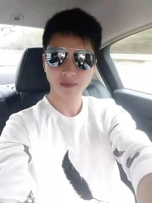 交友今日男神30岁帅气阳光的装修设计师聊得来才是最好的