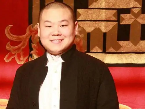 岳云鹏老照片走红网络那些年小岳岳也瘦过但没表情包好看