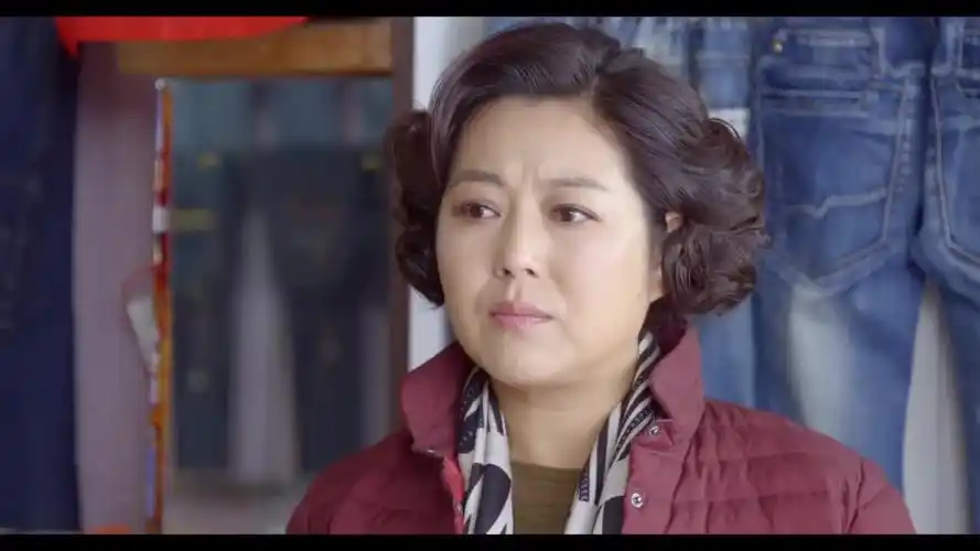 黄大妮木林听到院子里的邻居议论建邦和你大妮婶又吵起来了