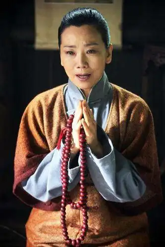 她凭借《大宅门》走红,张艺谋曾为她配戏,如今62岁风韵犹存!_赵奎娥