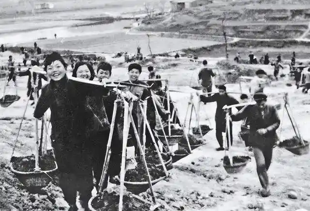 生产队记忆:六七十年代农村生产队劳动,那段难忘的历史记忆