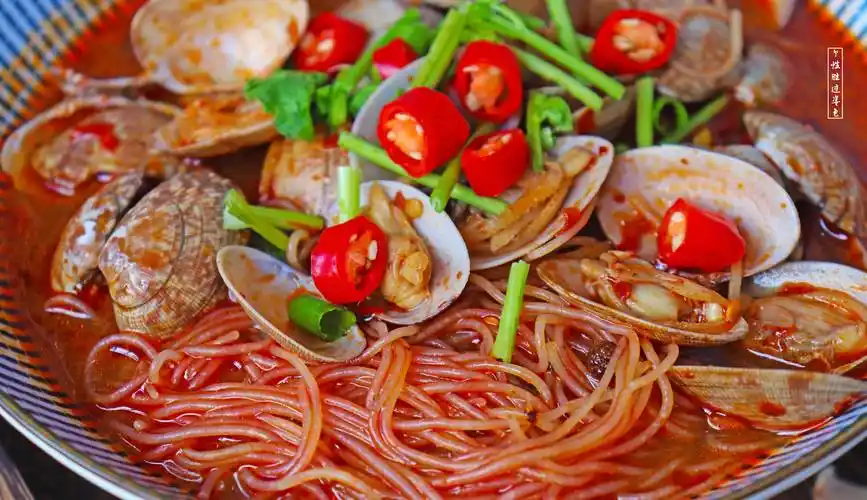 原创用平底锅做锡纸花甲成本不到5块钱实惠到3个人都吃不完